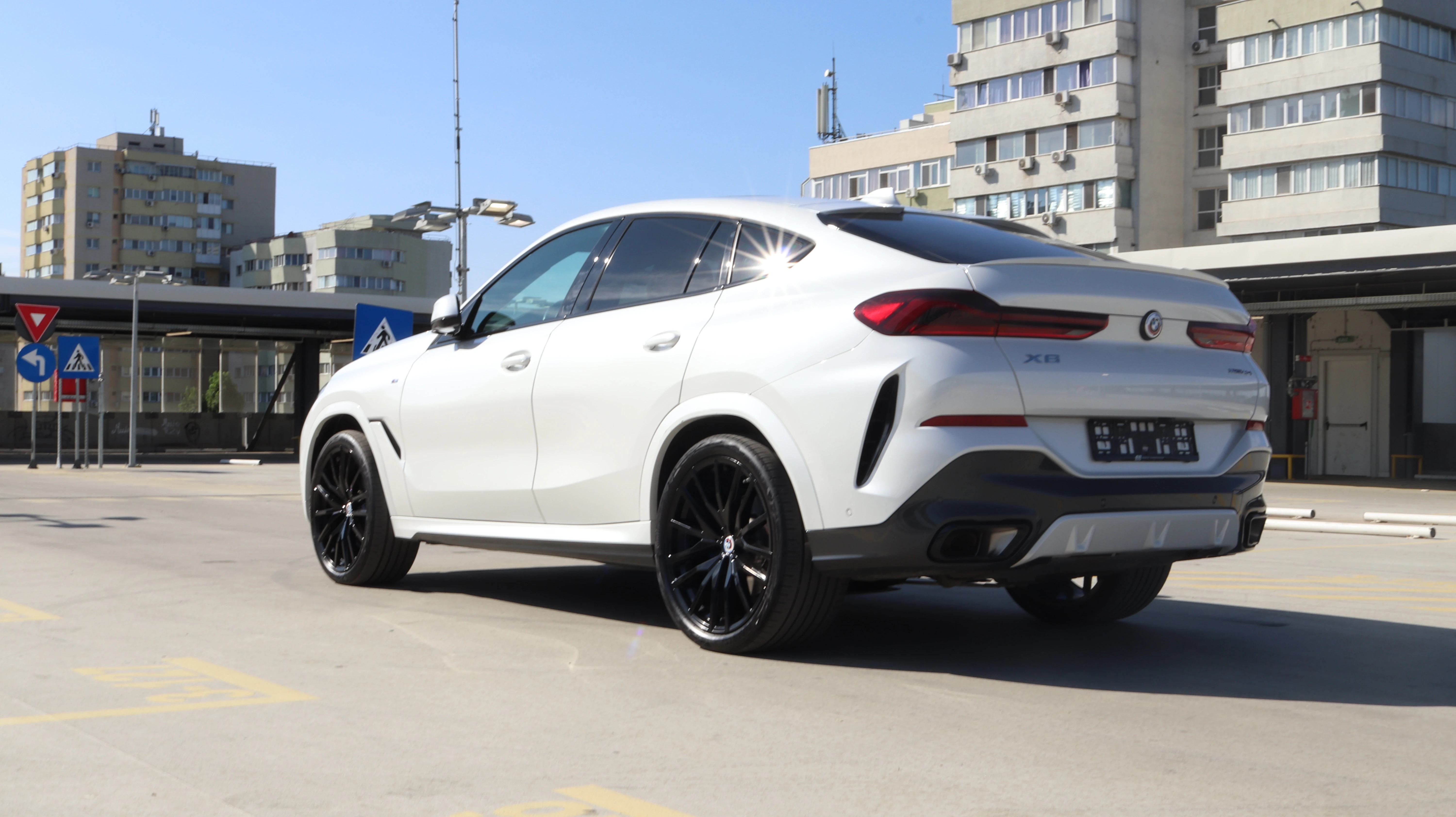 Inchiriaza BMW X6 M40i in Bucuresti 24/7 - 4 